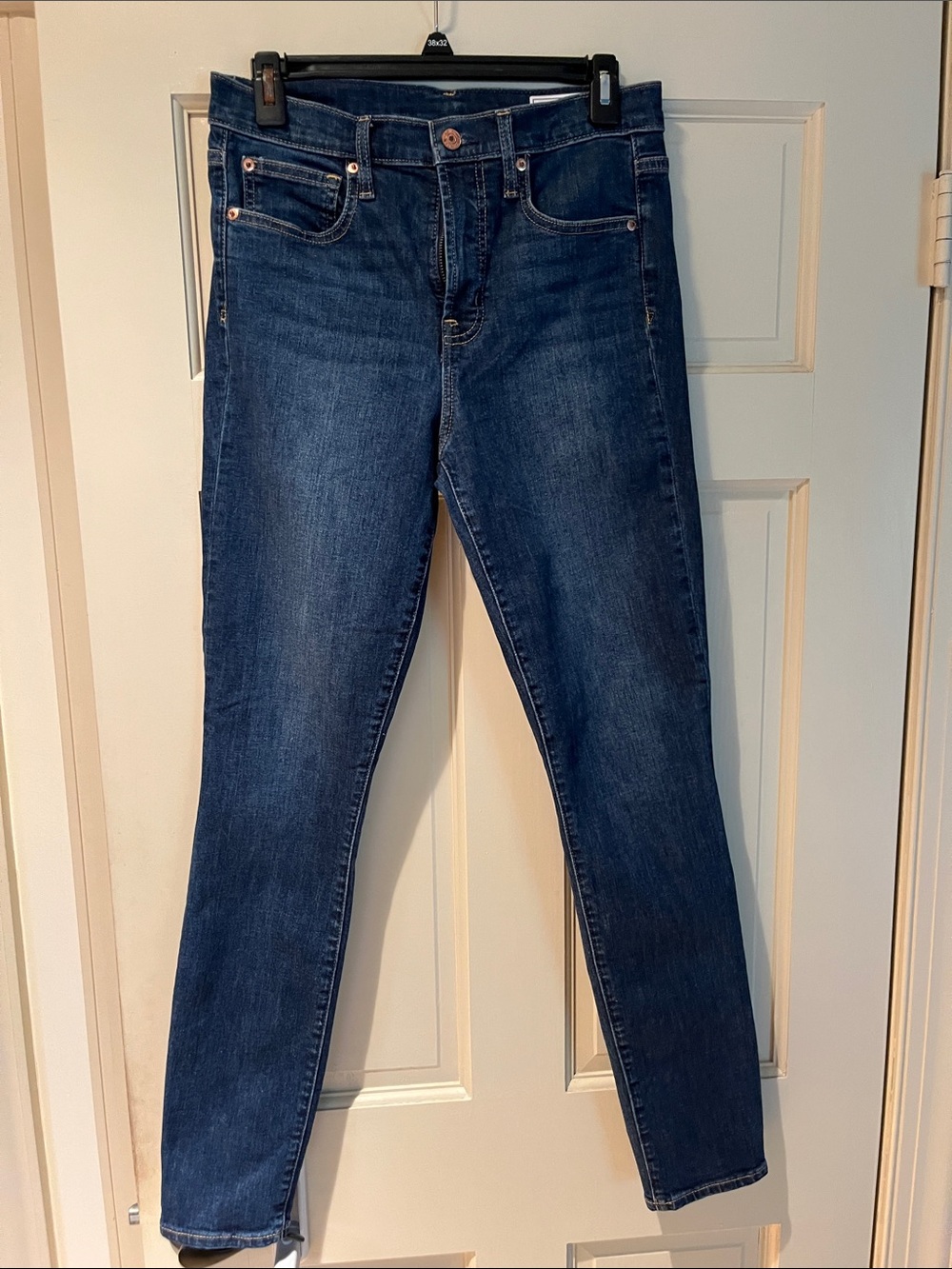 GAP Women's Dark Blue high rise Skinny Jeans, size 29 (8 long)